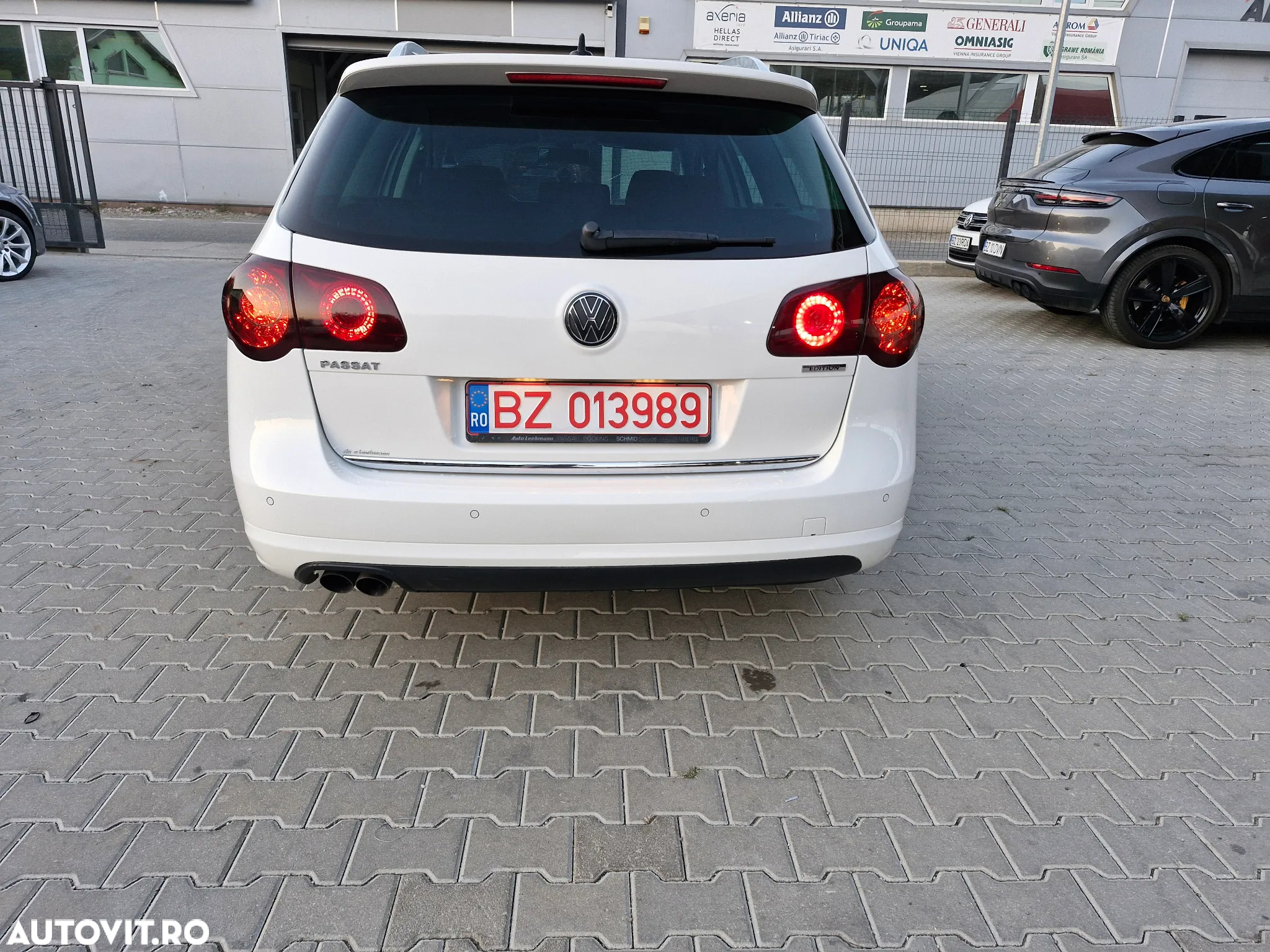 Volkswagen Passat Variant 2.0 TDI DPF DSG R-Line Edition - 13