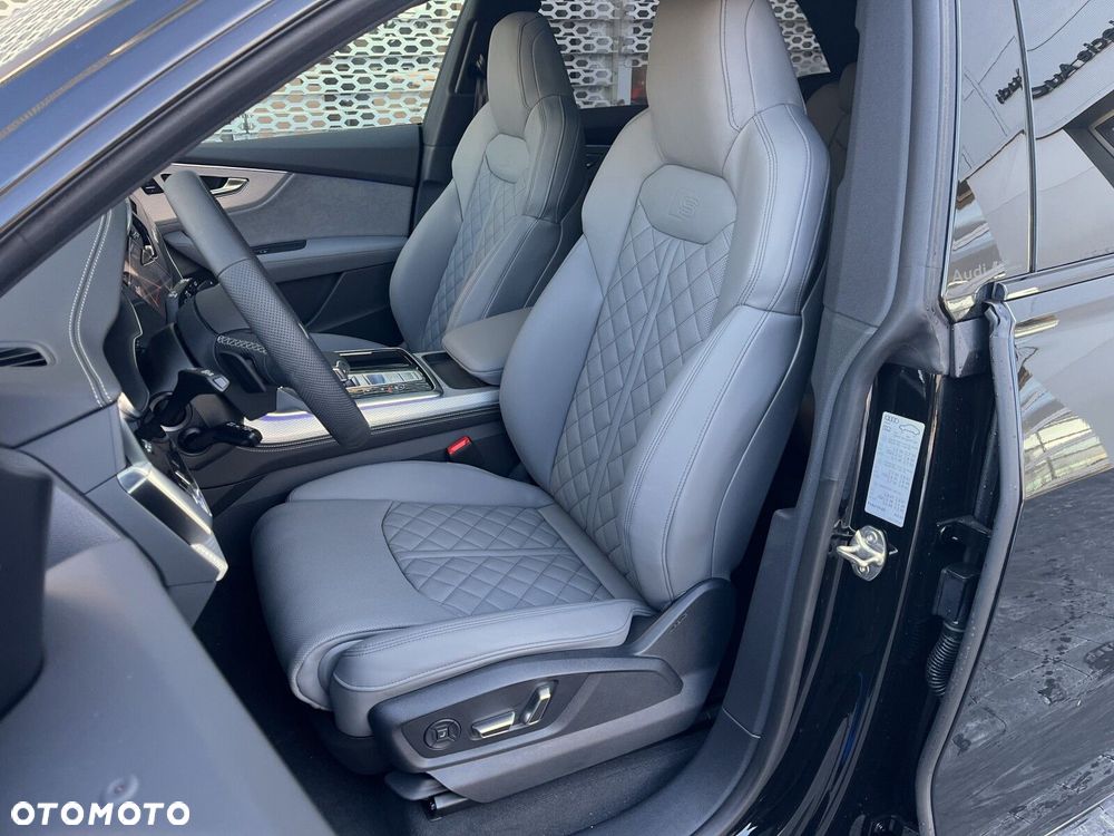 Audi SQ8 - 18