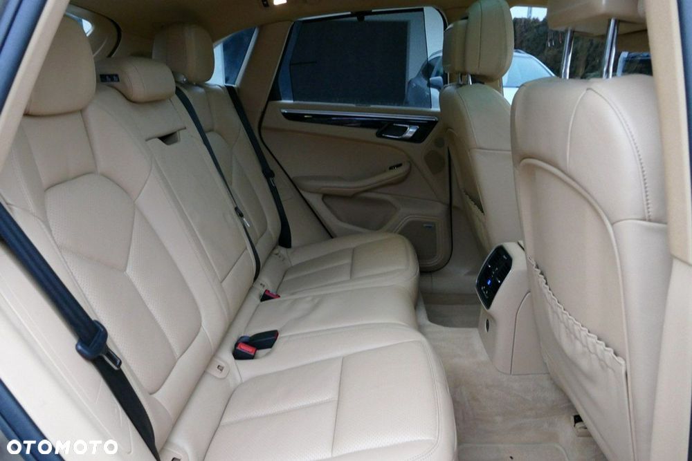 Porsche Macan S - 34