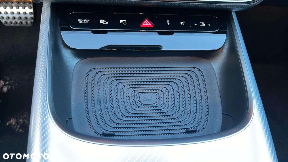 Mercedes-Benz CLA - 16