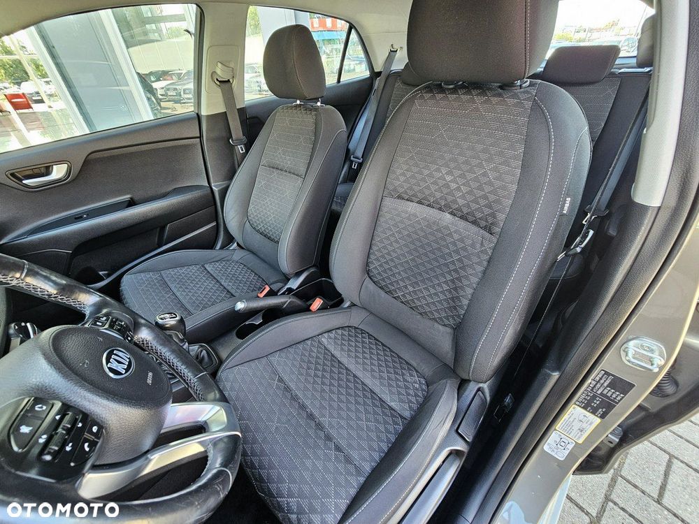 Kia Rio 1.0 T-GDI 100 Dream-Team Edition - 28