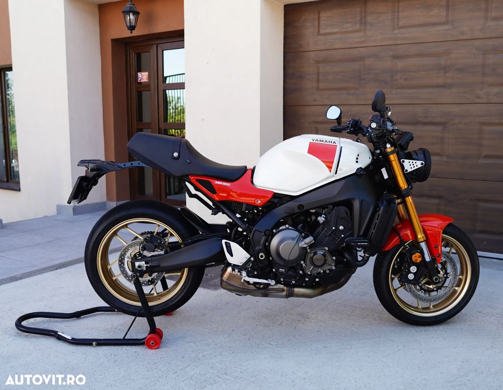 Yamaha XSR 900 - 2
