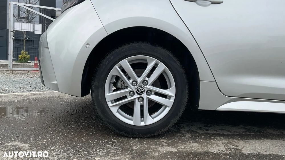 Toyota Corolla 1.8 HSD Dynamic - 11