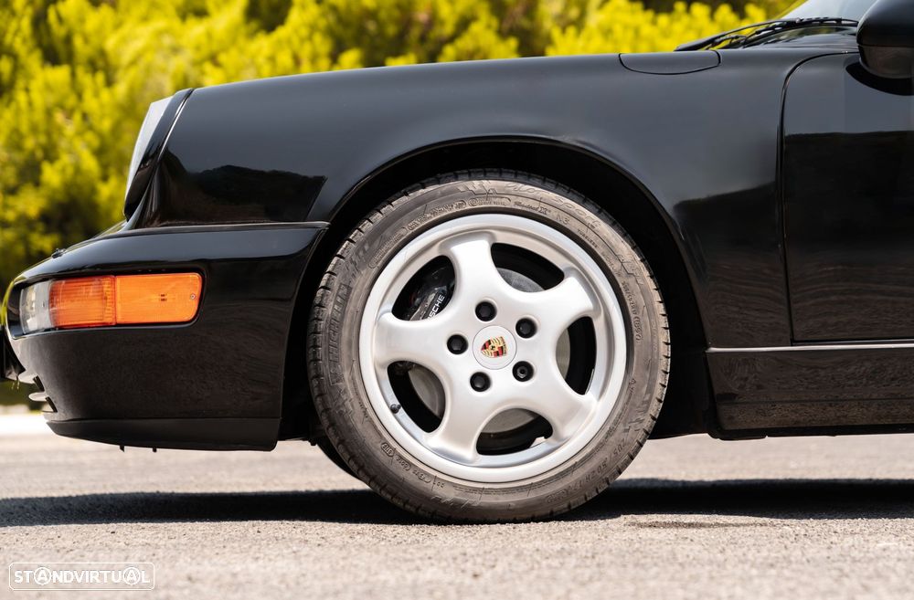 Porsche 911 Série F - 21