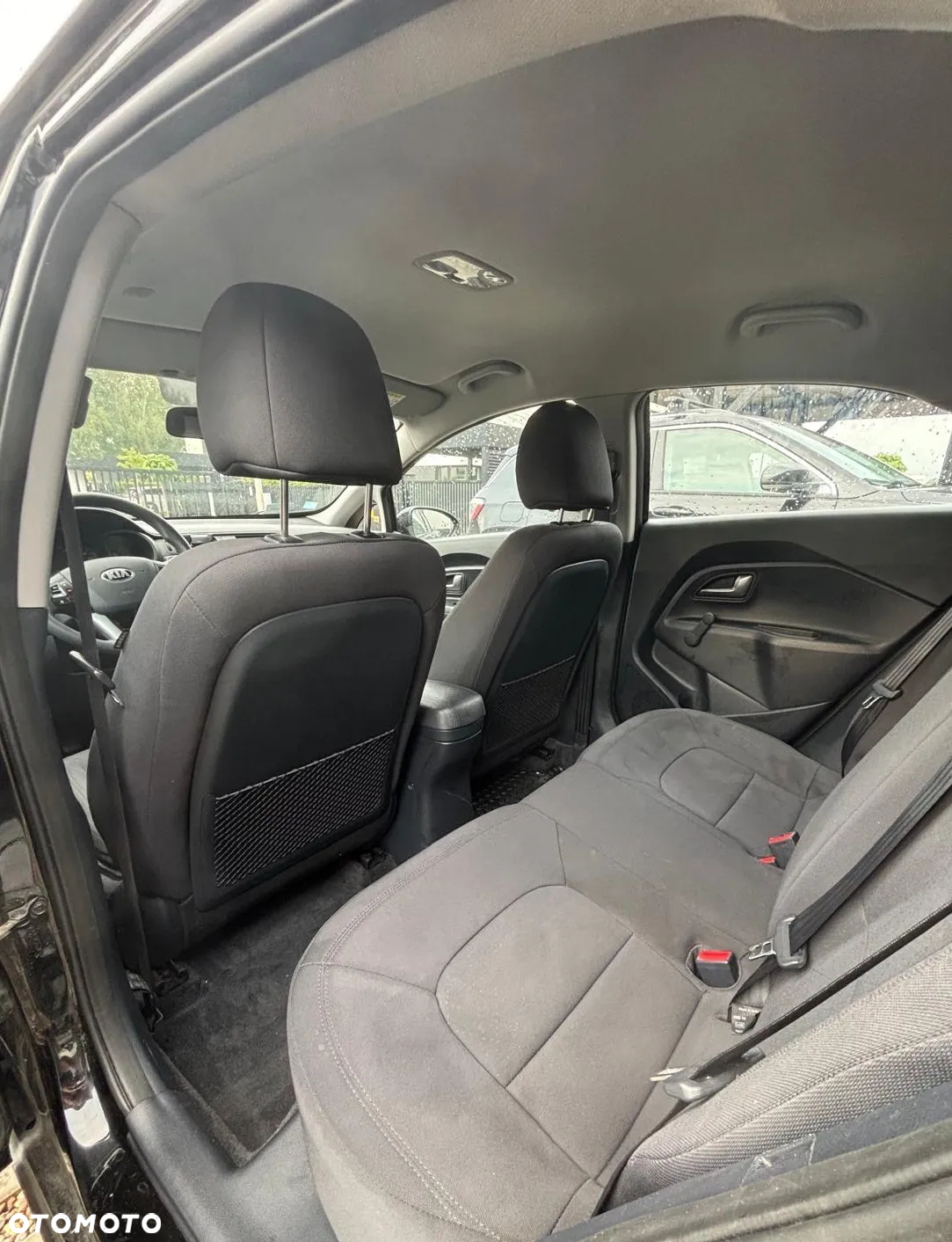 Kia Rio 1.4 L - 10