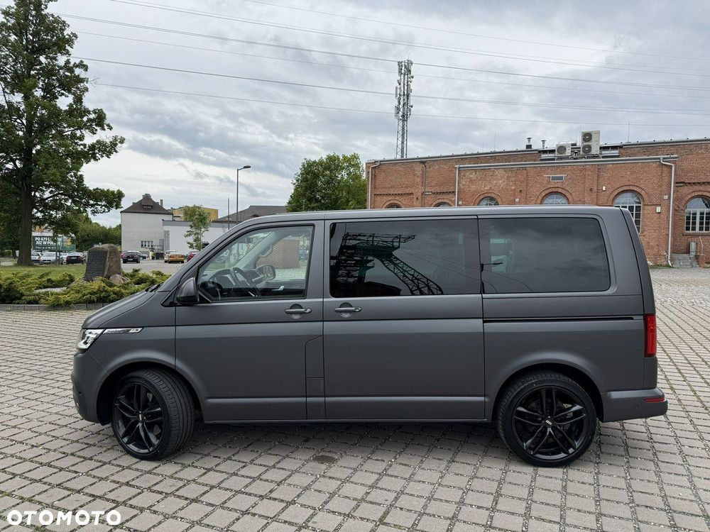 Volkswagen Multivan - 11
