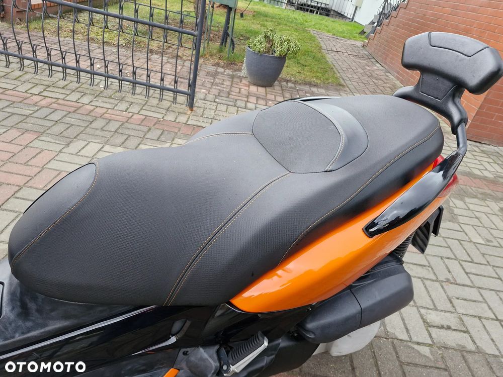 Yamaha X-max - 6