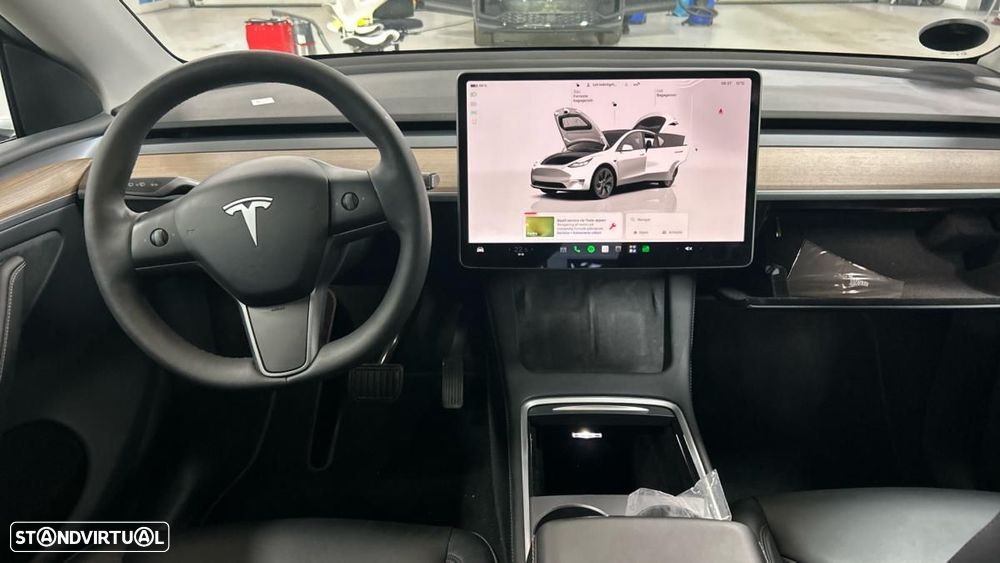 Tesla Model Y RWD - 3