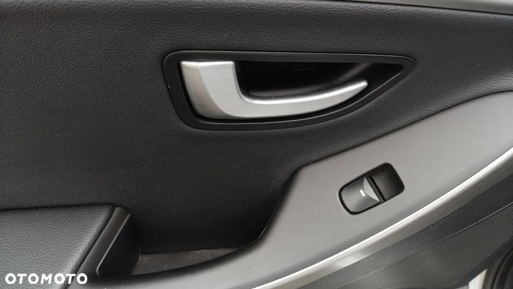 Hyundai i30 1.6 Comfort - 27