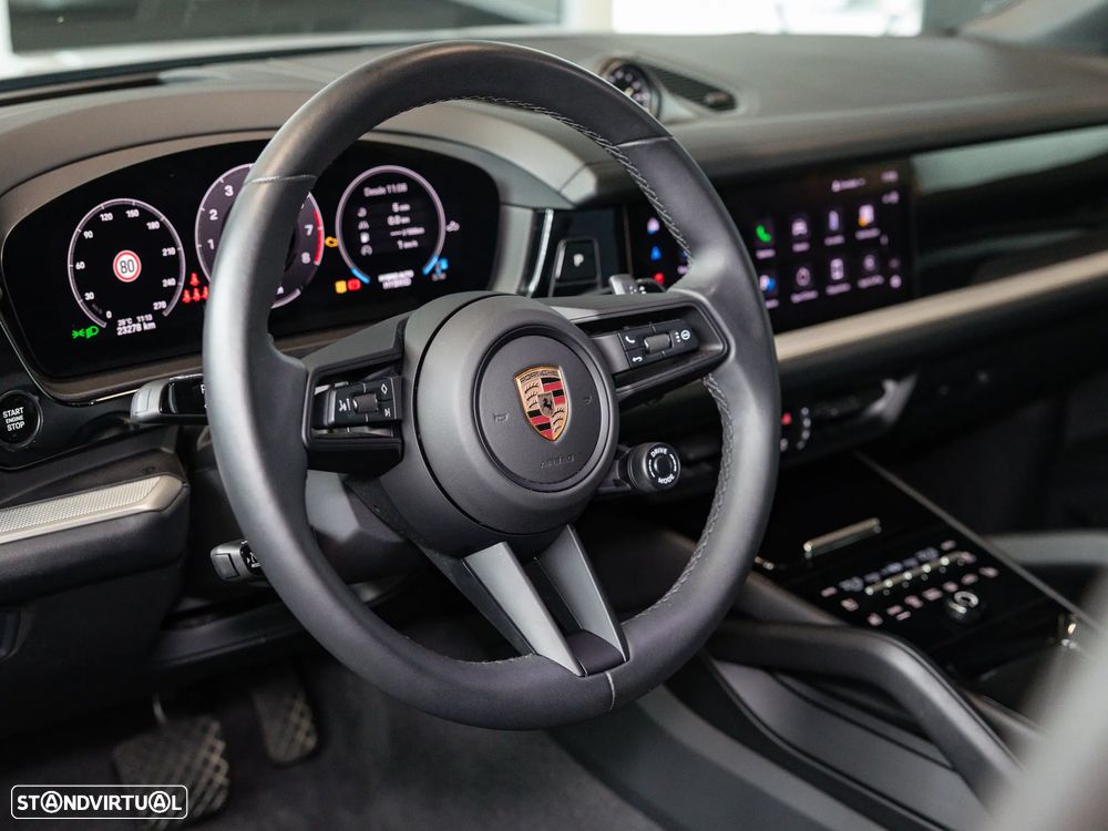 Porsche Cayenne Coupé E-Hybrid - 16
