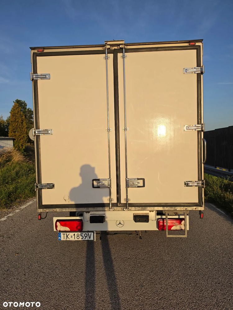 Mercedes-Benz Sprinter - 4