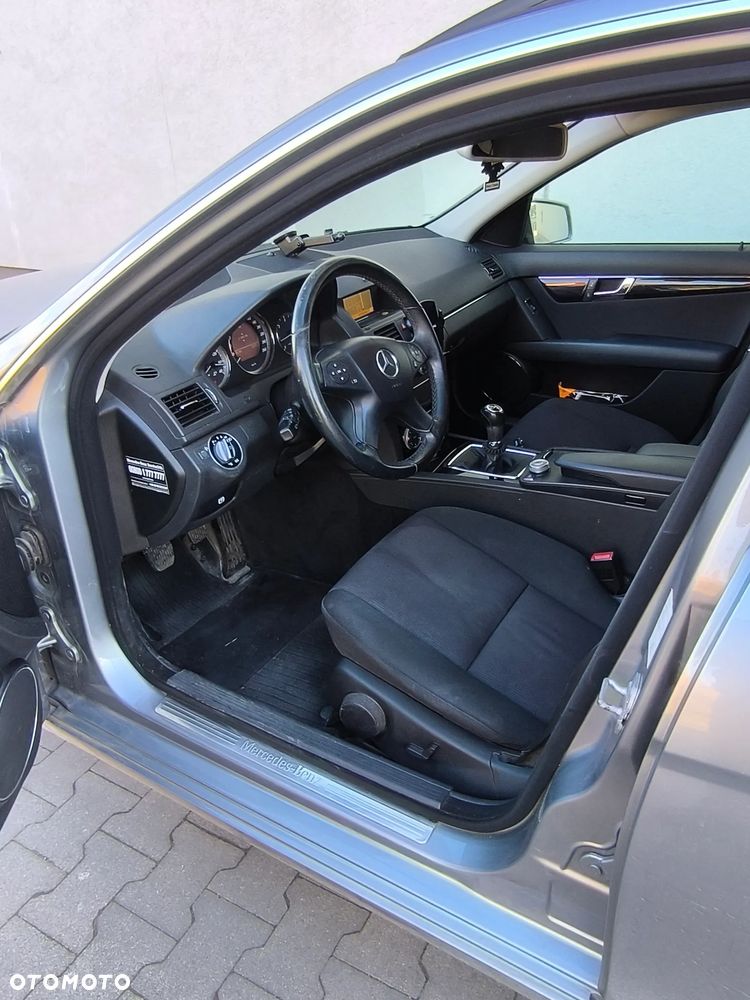 Mercedes-Benz Klasa C 200 CDI BlueEff Classic - 8