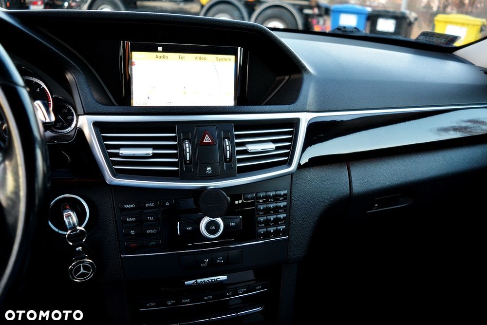 Mercedes-Benz Klasa E 350 CDI DPF 4Matic BlueEFFICIENCY 7G-TRONIC Avantgarde - 30