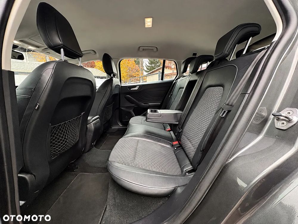 Ford Focus 1.5 EcoBlue Start-Stopp-System COOL&CONNECT - 19
