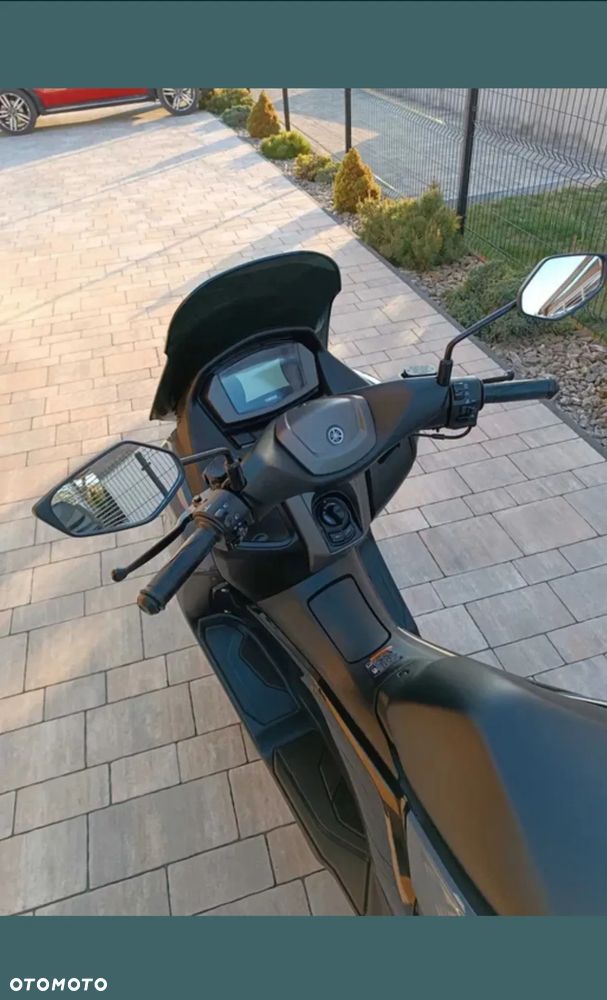 Yamaha NMAX - 7