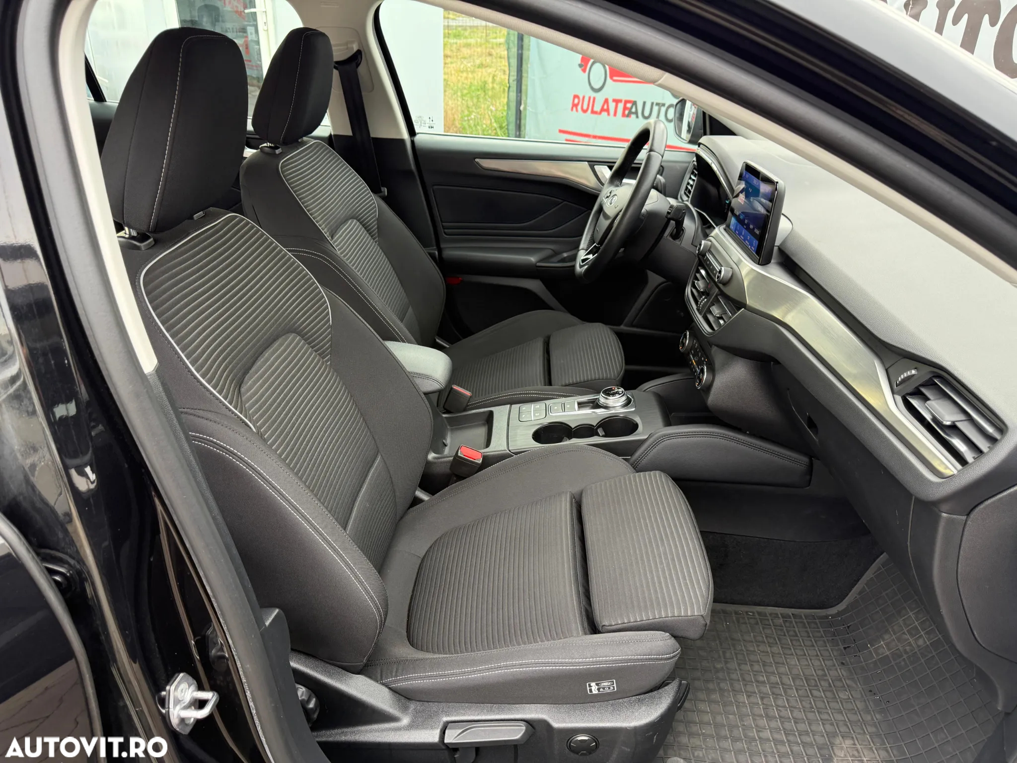 Ford Focus - 8