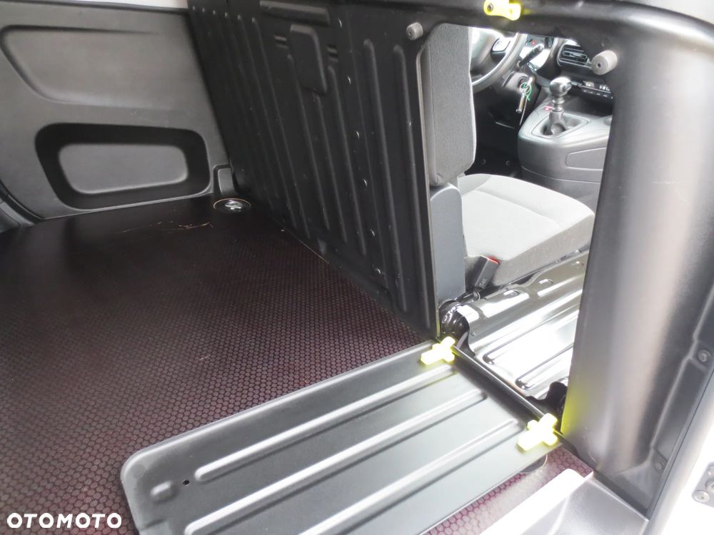 Fiat DOBLO SALON POLSKA ORYGINAŁ MAŁY PRZEBIEG - 17