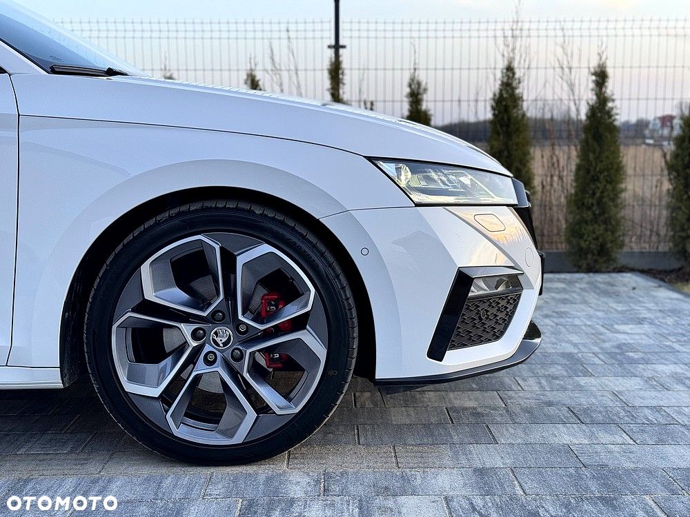 Skoda Octavia 2.0 TDI DSG RS Plus - 8