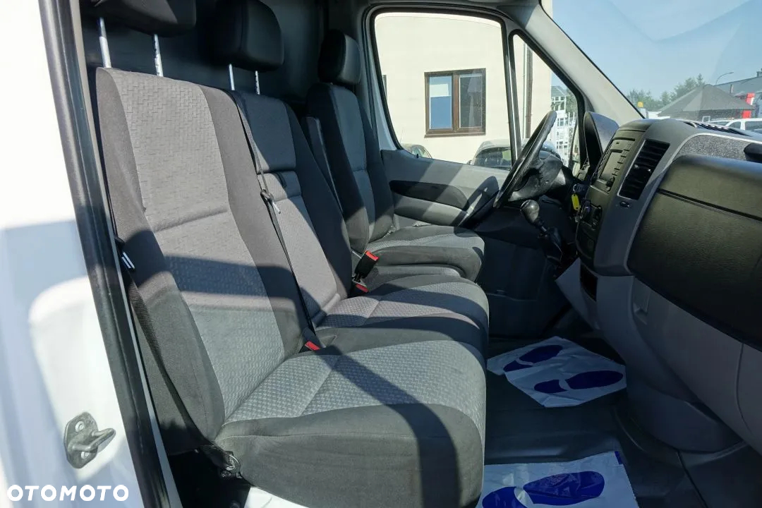 Volkswagen CRAFTER / L2H2 FURGON / BLASZAK / 2.0 / 136KM / BAGAŻNIK DACHOWY - 25