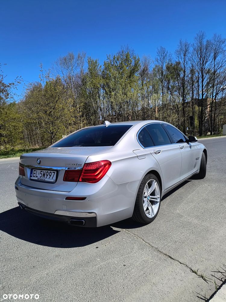 BMW Seria 7 750i xDrive - 10
