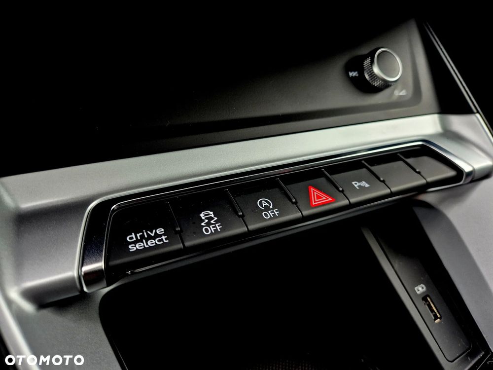 Audi Q3 Sportback - 13