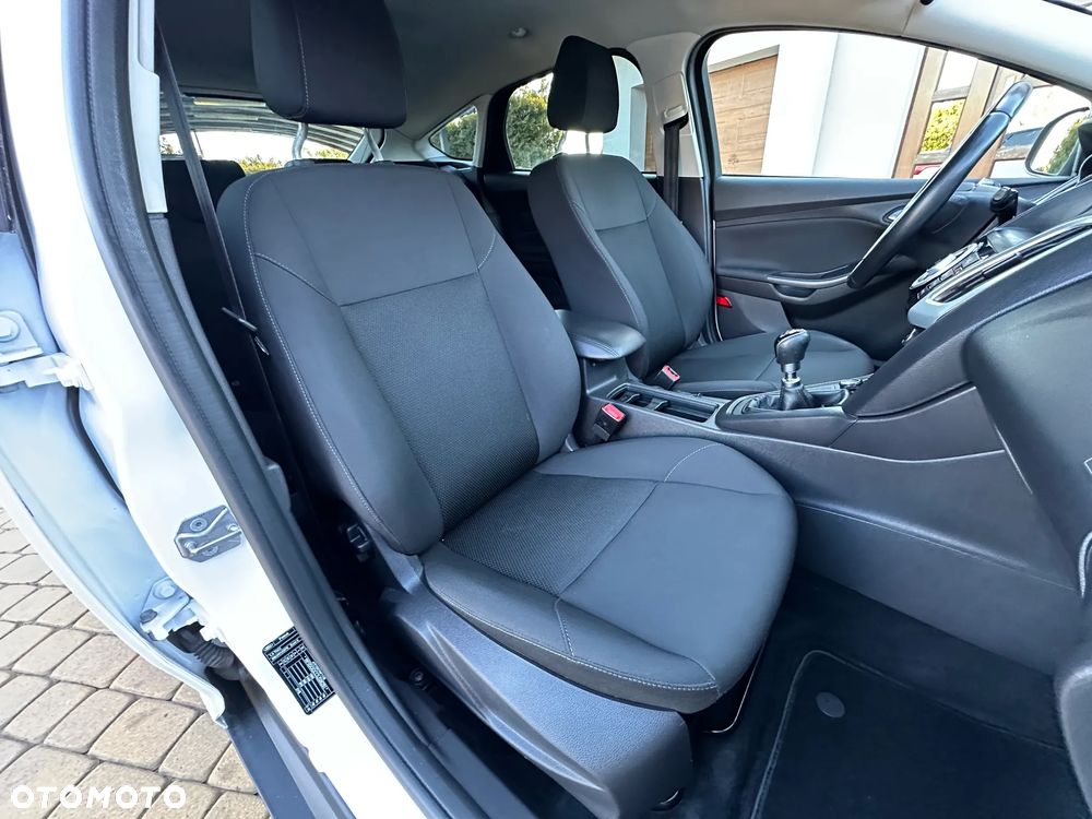 Ford Focus 1.5 EcoBlue STart-Stopp-System TITANIUM - 20