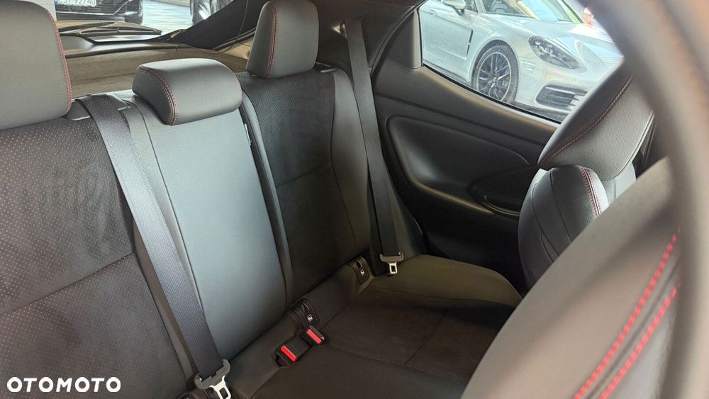 Toyota Yaris - 31