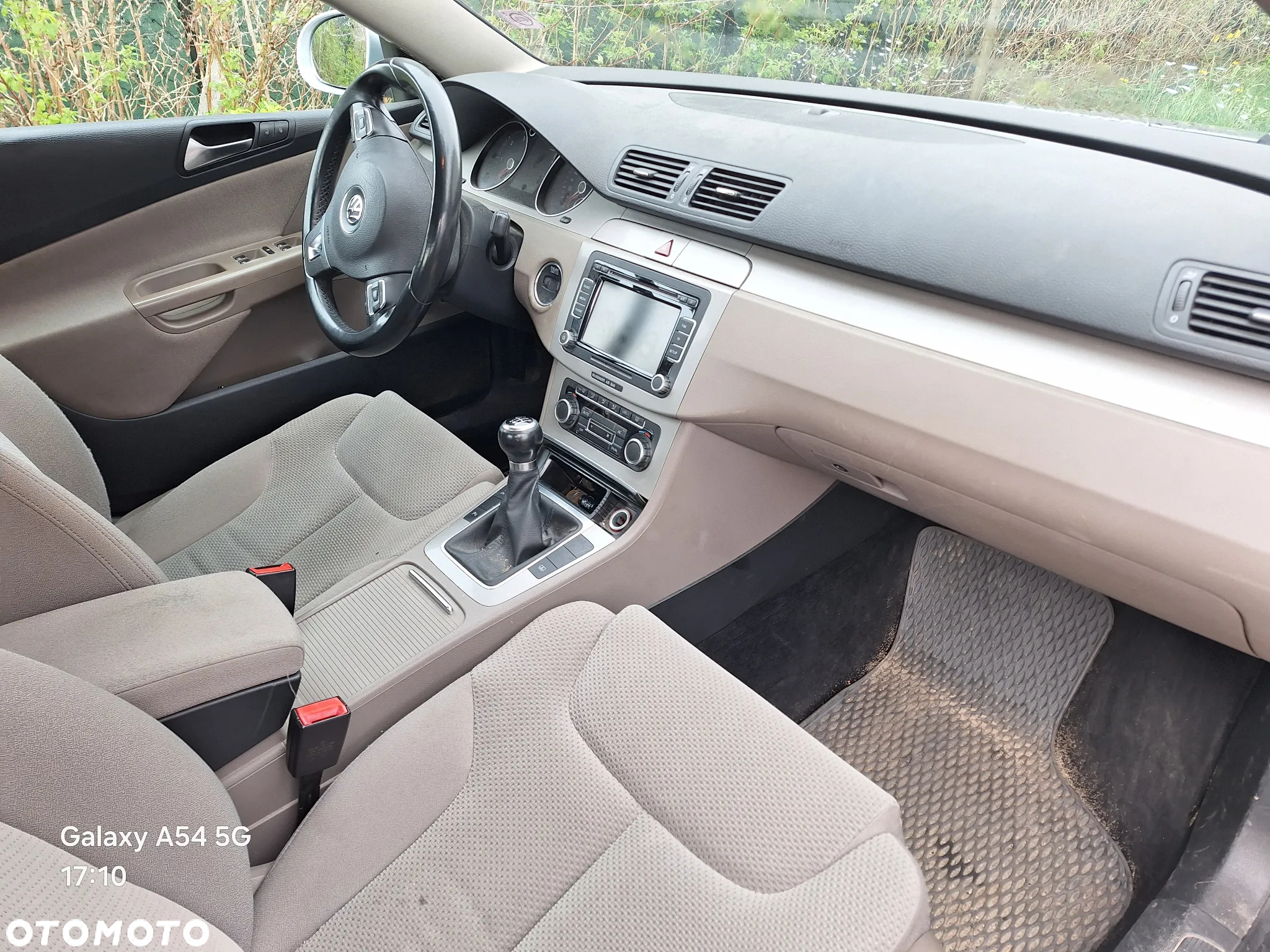 Volkswagen Passat 2.0 TDI Comfortline R-Style - 9