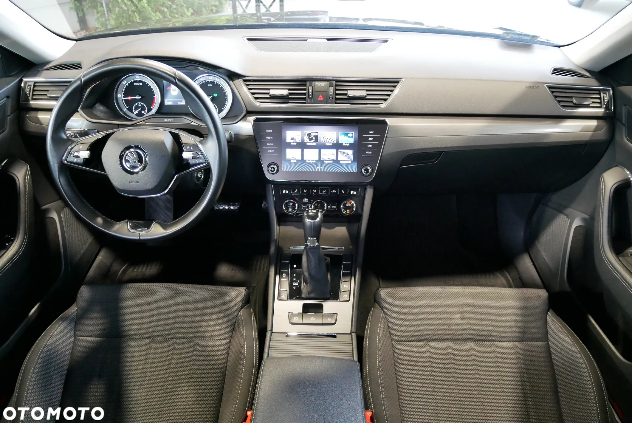 Skoda Superb 2.0 TDI DSG Style - 19