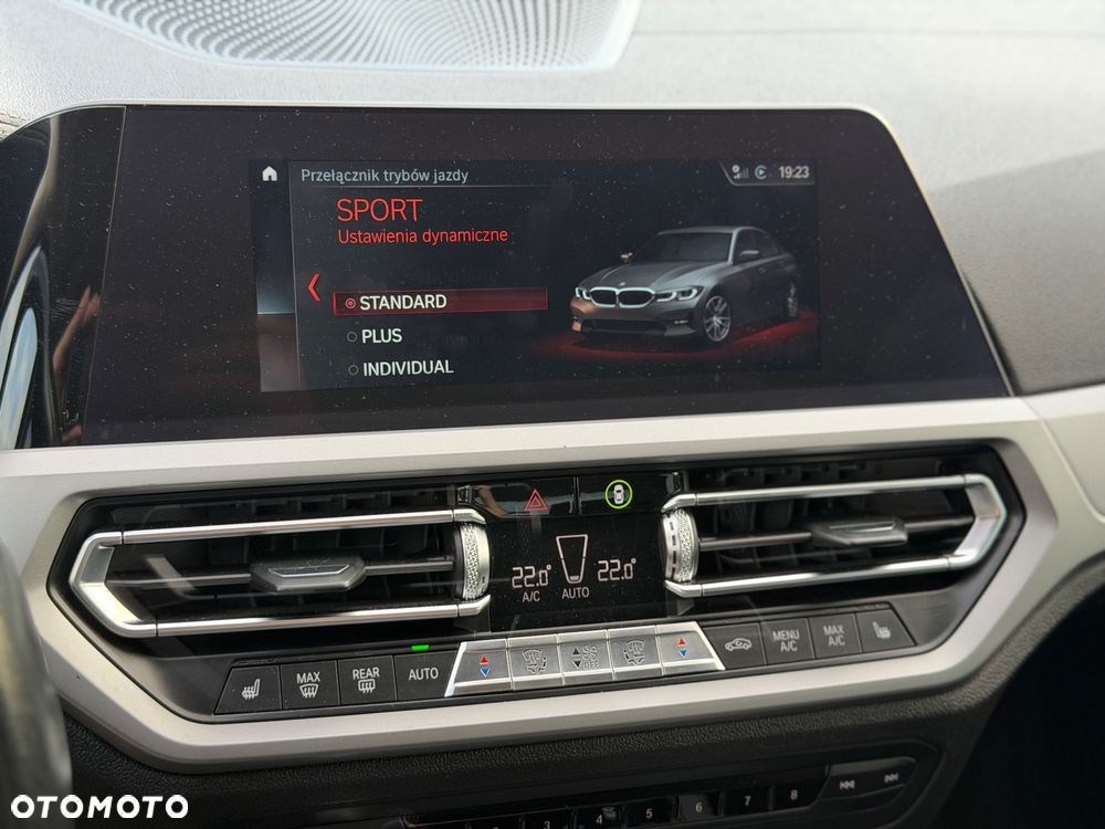 BMW Seria 3 320i Advantage - 12