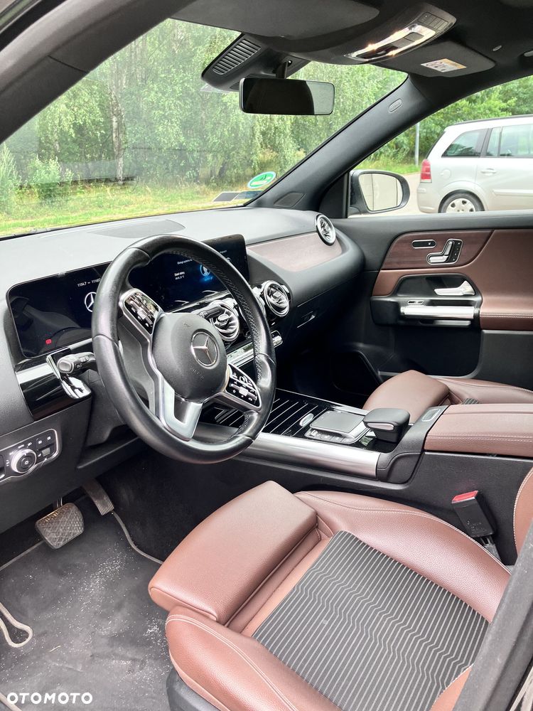 Mercedes-Benz GLA - 8
