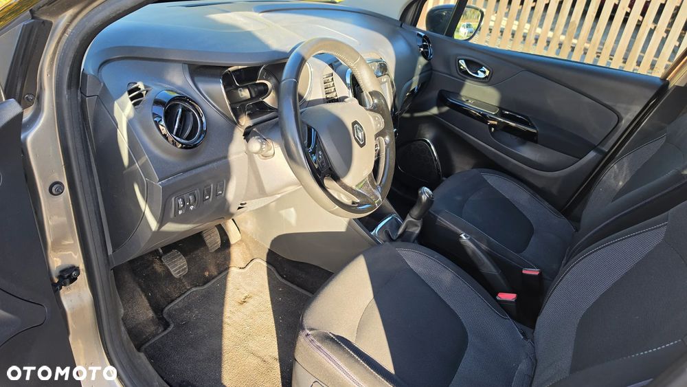 Renault Captur - 19