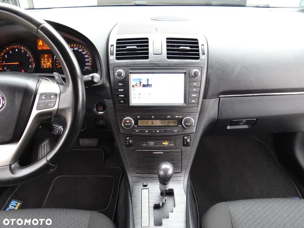 Toyota Avensis 2.0 Sol EU5 MS - 27