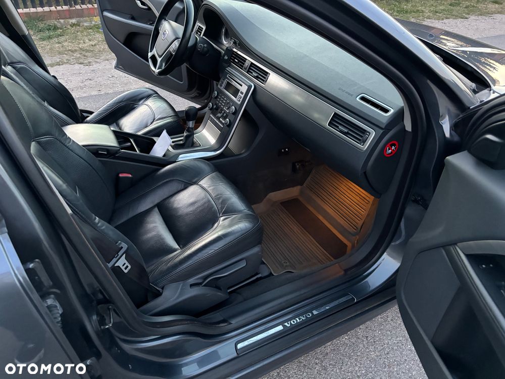Volvo V70 2.5T Summum - 17