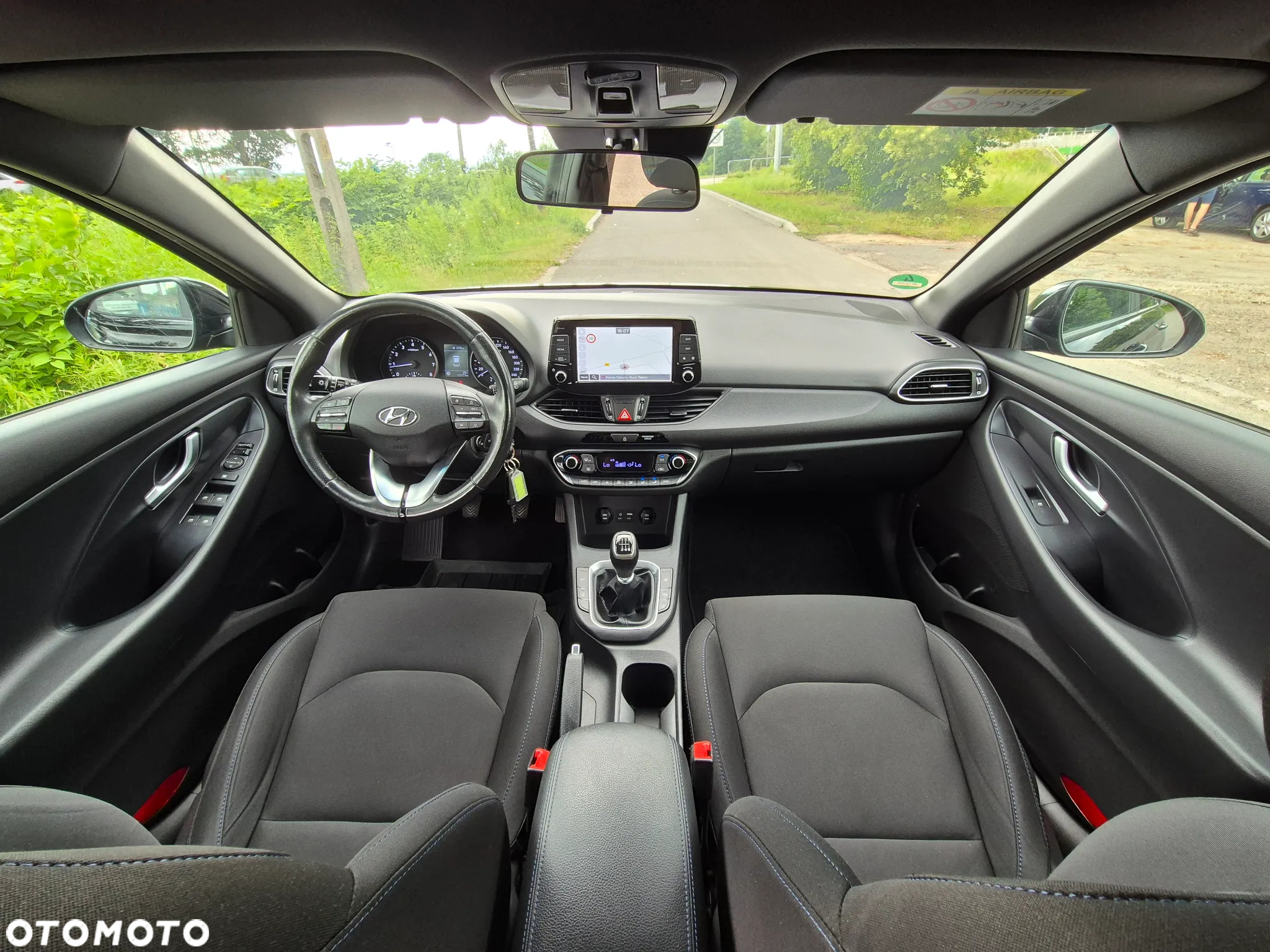Hyundai i30 Kombi 1.4 T-GDI Premium - 11