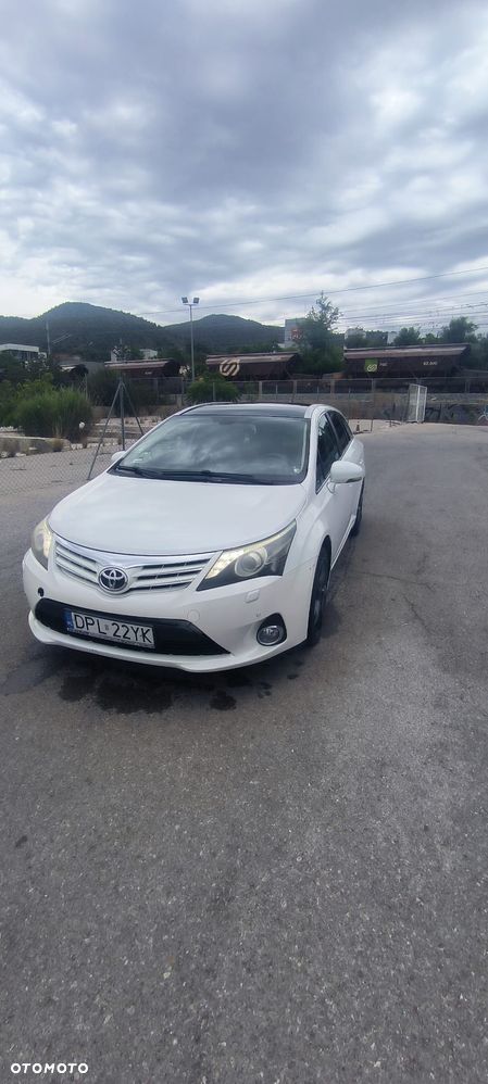 Toyota Avensis 2.0 Business Edition - 1