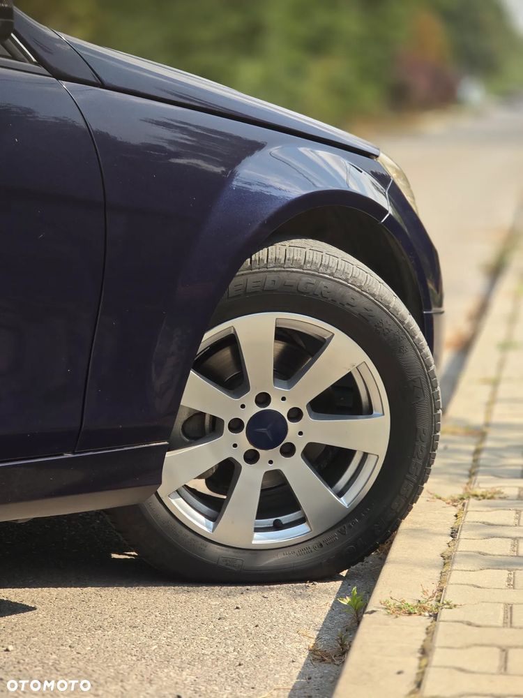 Mercedes-Benz Klasa C 200 CDI Elegance - 37