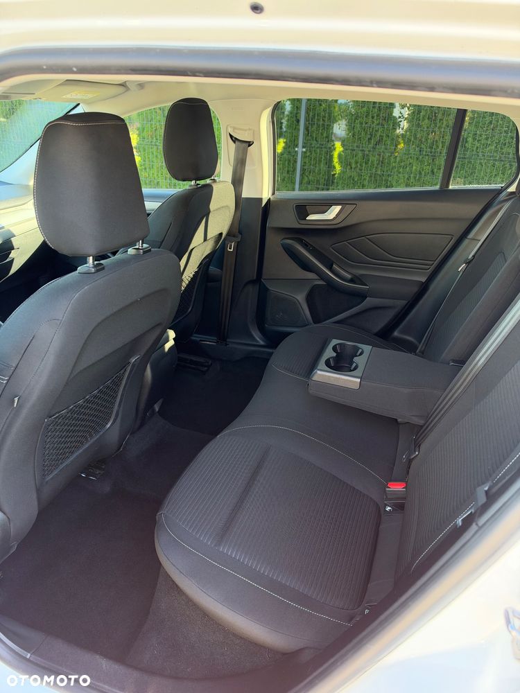 Ford Focus - 11