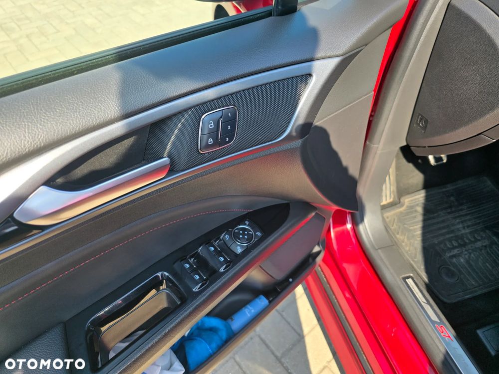 Ford Mondeo - 25