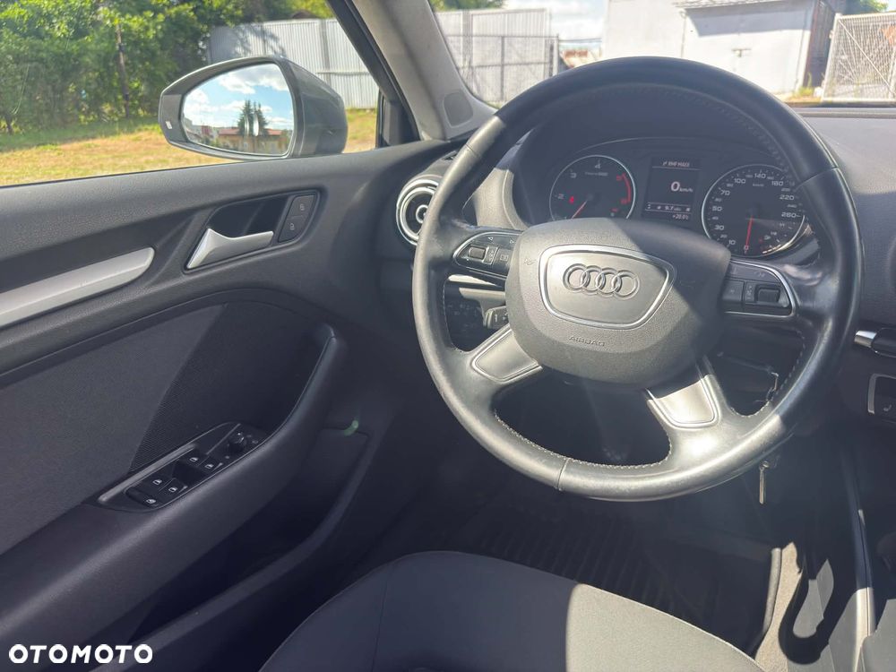 Audi A3 Sportback - 15