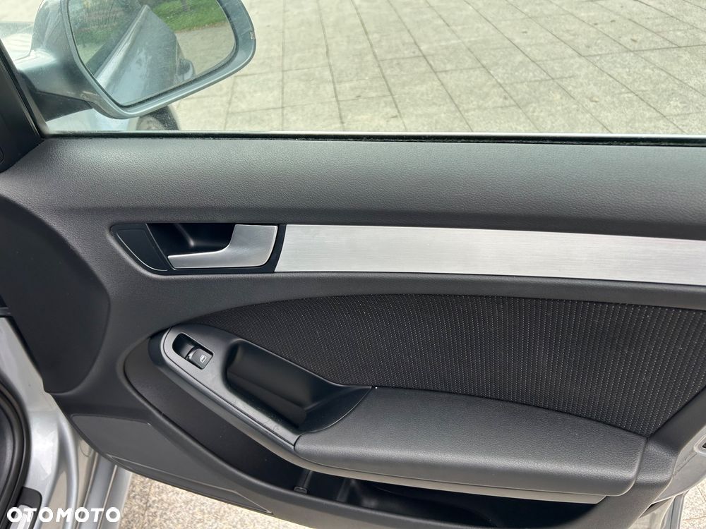 Audi A4 ver-2-0-tfsi-multitronic-s-line-sportpaket-plus- - 28