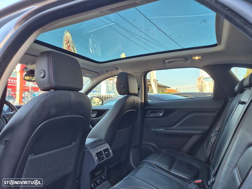 Jaguar F-Pace 2.0 i4D Prestige Aut. - 17