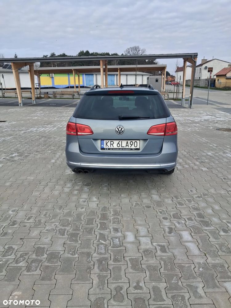 Volkswagen Passat 2.0 TDI DSG Comfortline - 8