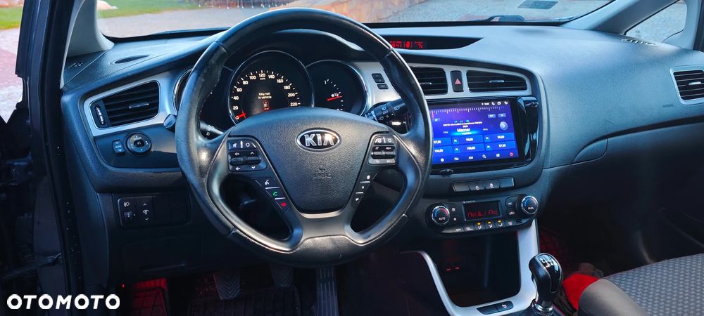 Kia Ceed 1.6 CRDi L - 6