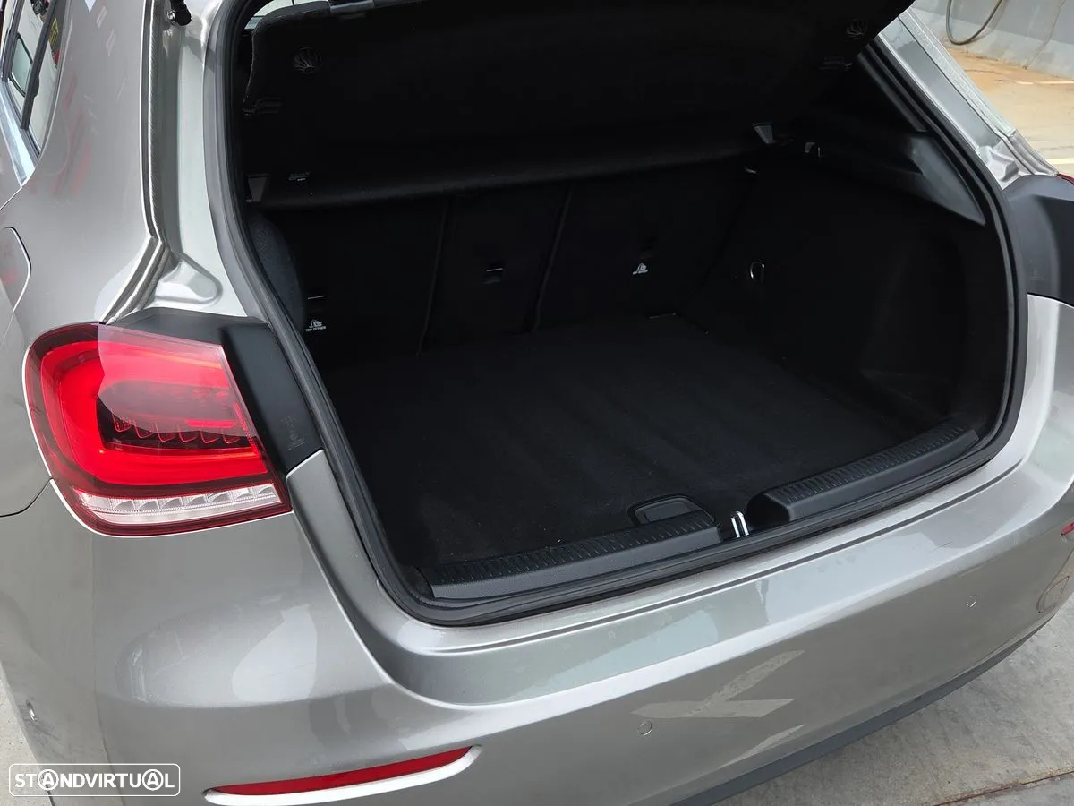 Mercedes-Benz A 180 d Style Plus - 21