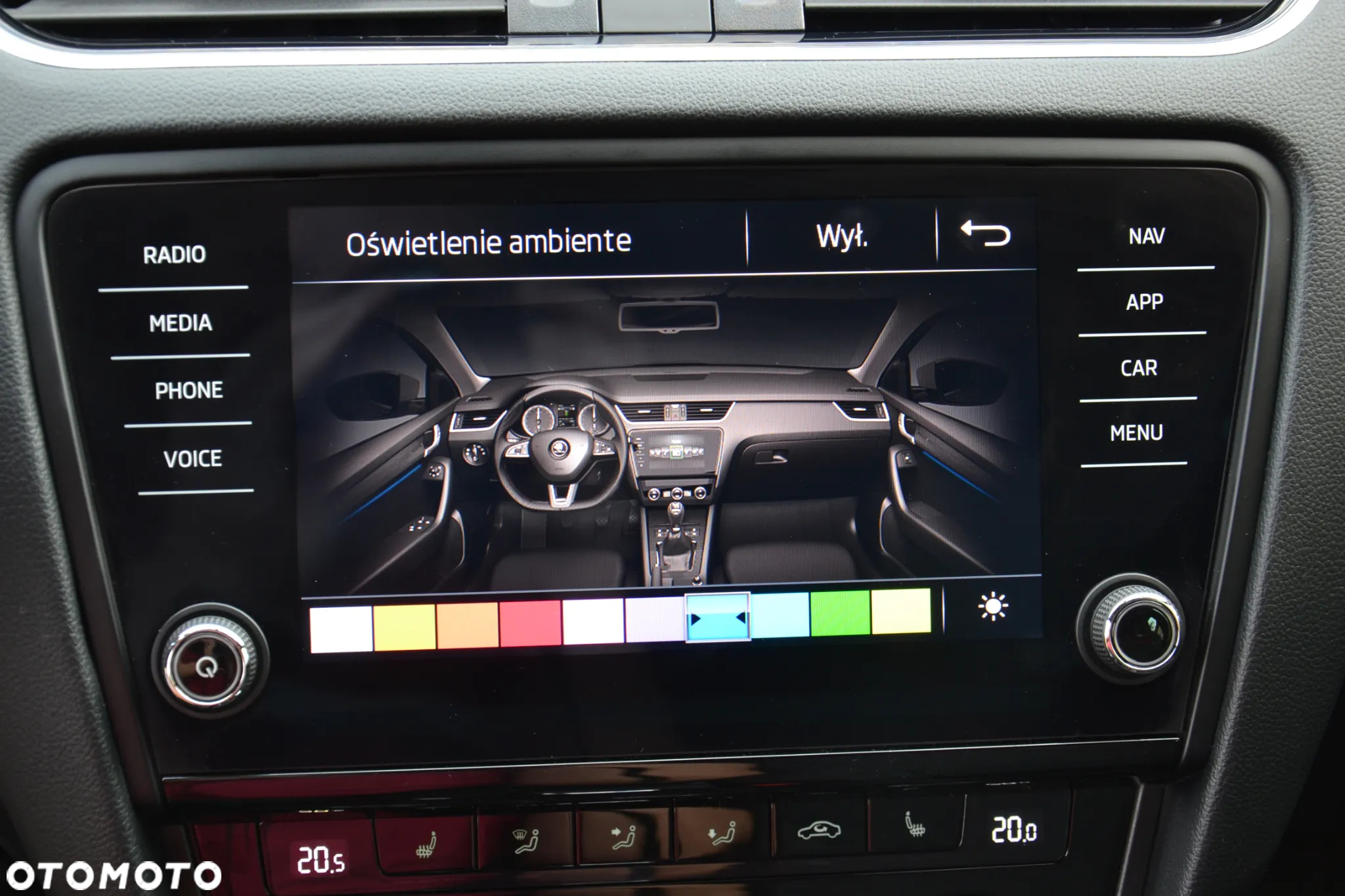 Skoda Octavia Combi 2.0 TSI DSG RS - 27