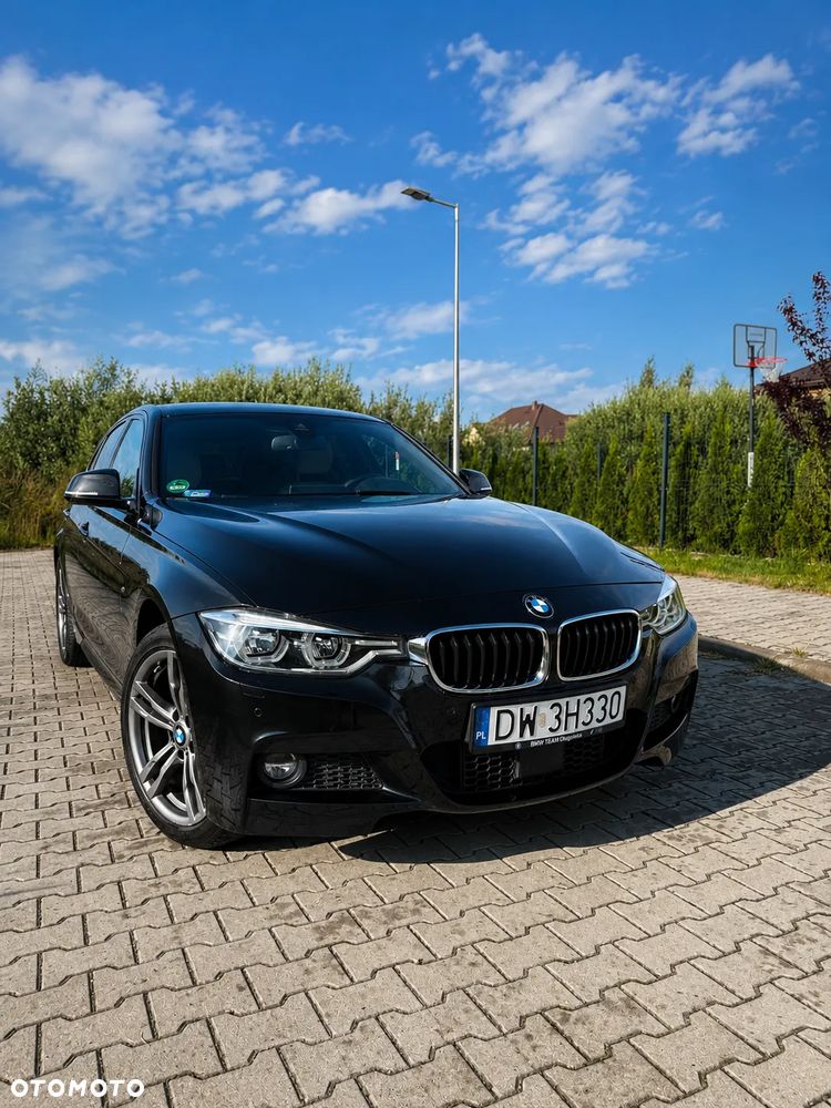 BMW Seria 3 330i xDrive M Sport Shadow - 1