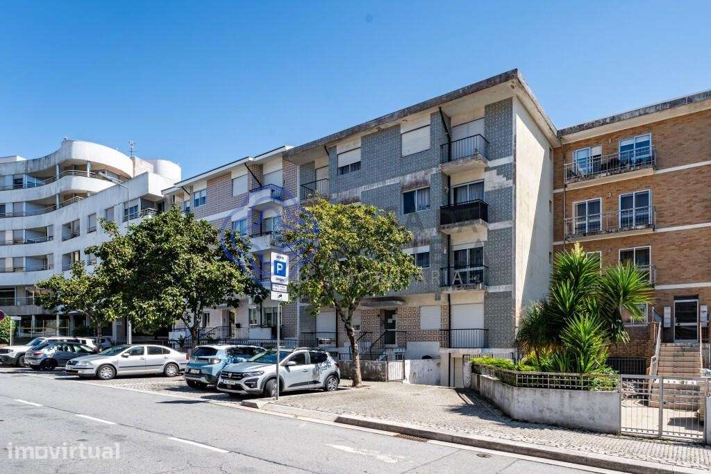 Apartamento para venda no Centro da Cidade da Maia T2+1 - Grande imagem: 2/25