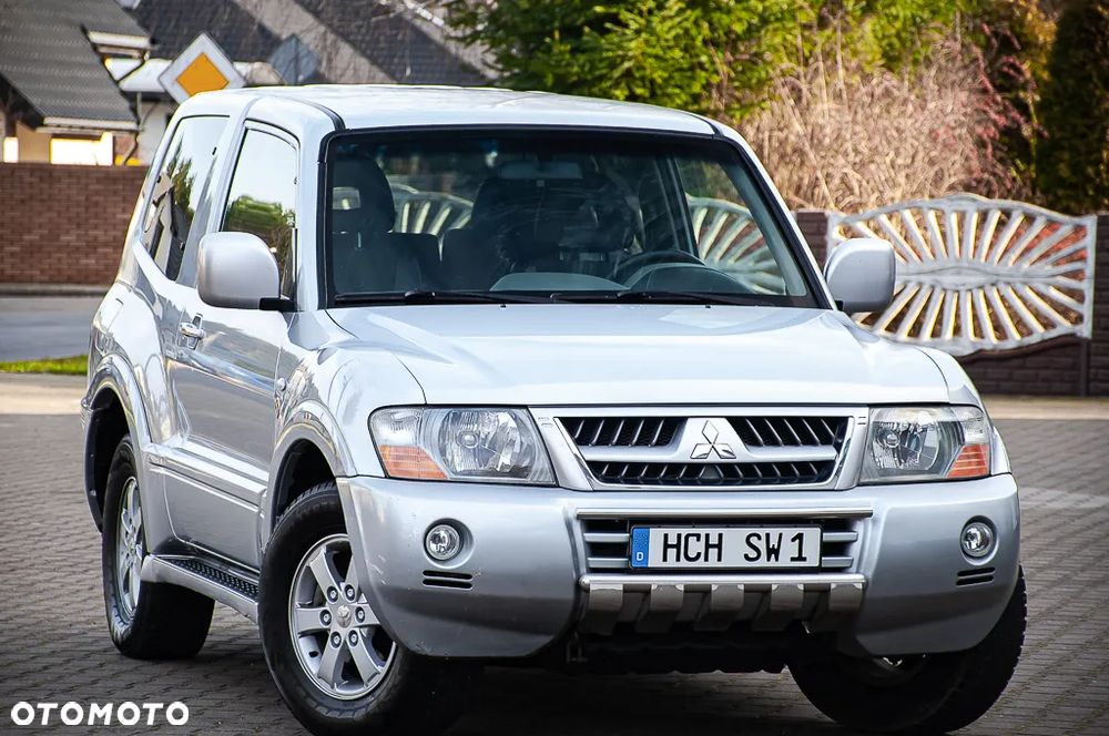 Mitsubishi Pajero 3.2 DI-D Automatik Dakar - 31