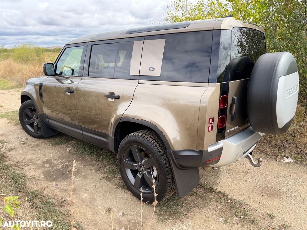 Land Rover Defender 110 2.0L D240 S - 4
